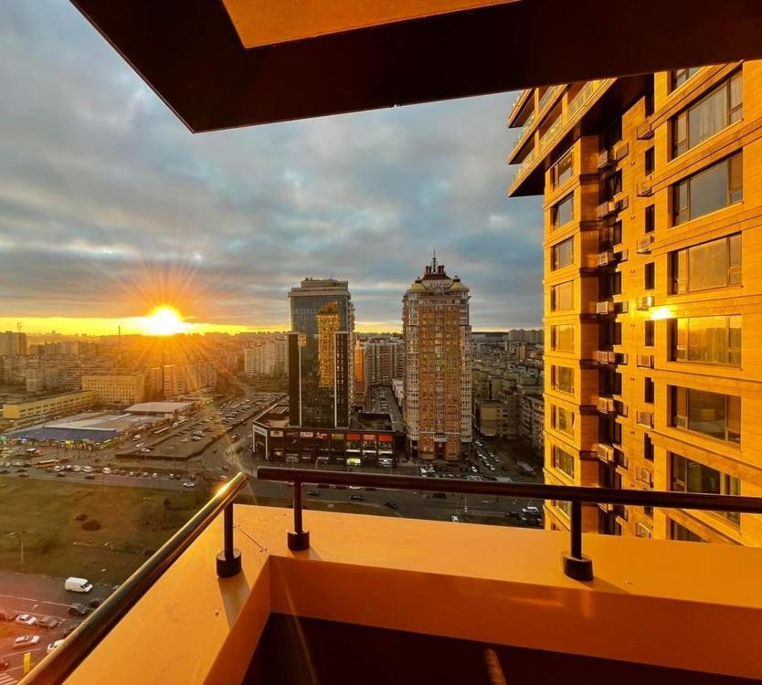 1 Room 60M2 Center Of Obolon Near River Side. 11 Floor เคียฟ ภายนอก รูปภาพ