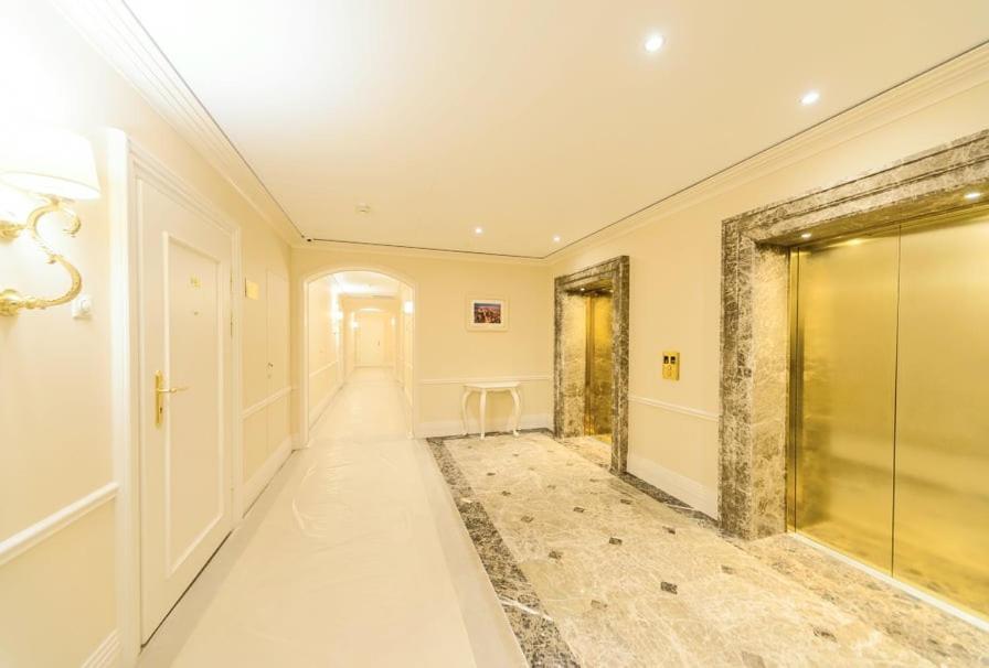1 Room 60M2 Center Of Obolon Near River Side. 11 Floor เคียฟ ภายนอก รูปภาพ