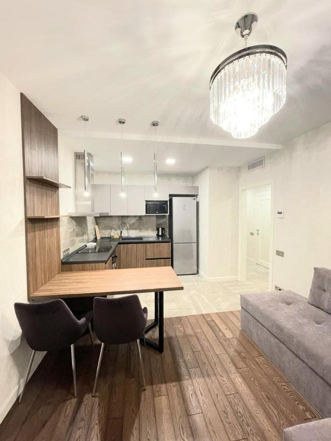 1 Room 60M2 Center Of Obolon Near River Side. 11 Floor เคียฟ ภายนอก รูปภาพ