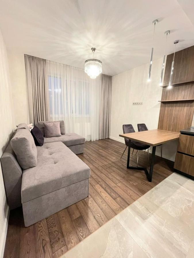 1 Room 60M2 Center Of Obolon Near River Side. 11 Floor เคียฟ ภายนอก รูปภาพ